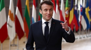 Френският президент Еманюел Макрон обмисля да лиши Владимир Путин от