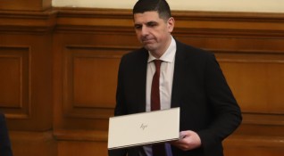 Демократична България и Продължаваме Промяната са подписали днес коалиционно споразумение