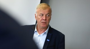 Левски няма да има нов собственик Драган Шолак официално обяви