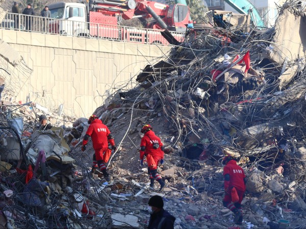 Фазата на спасяването след голямото земетресение, ударило Турция и Сирия