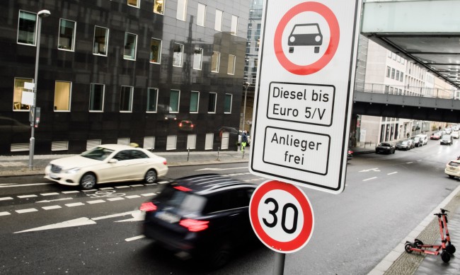 Европа забрани продажбата на дизелови и бензинови коли