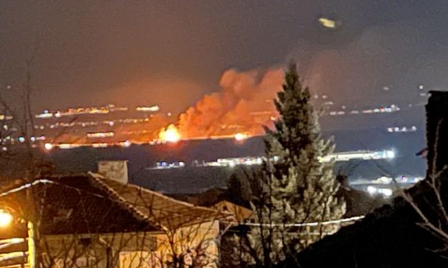 Пожар пламна край Лозен, няма опасност за хората