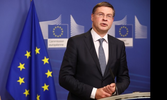 Домбровскис: От 1 януари 2025 г. е възможно България да приеме еврото