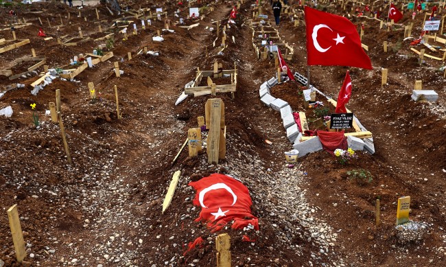 50 хил. души са загинали след земетресенията в Турция 