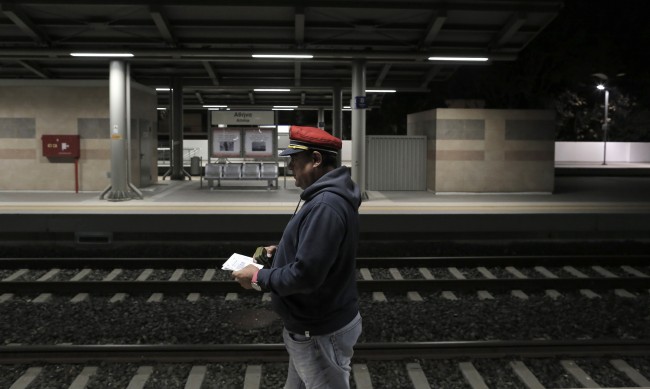 Контейнери със стока са по гарите в Гърция, фирмите с големи загуби