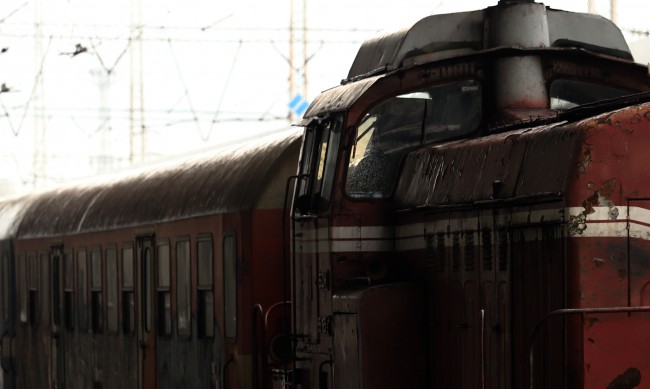 Разследват още железничари за влаковата катастрофа в Гърция