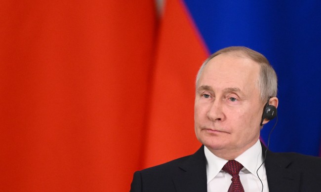 Как Русия се опитва да избегне западните санкции през задната вратичка? 