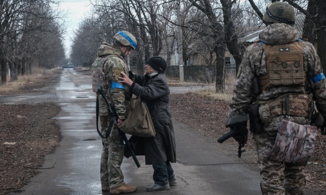Цивилни и военни в плен в Русия, държат ги, за да изнудват Украйна