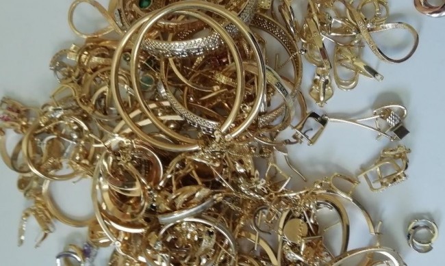 Продават на търг 53 кг конфискувани златни и сребърни накити