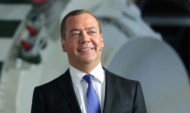 Медведев пожела ликвидирането на Зеленски заради атаката срещу Кремъл