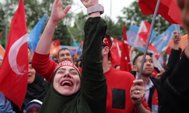 Реджеп Тайип Ердоган успя да си спечели още един президентски мандат 