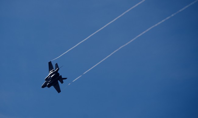 F-16 срещу руската ПВО: Самолетите могат да помогнат на Украйна