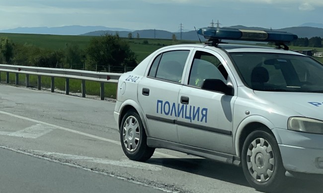След гонка: Полицията задържа криминално проявен в Бургас