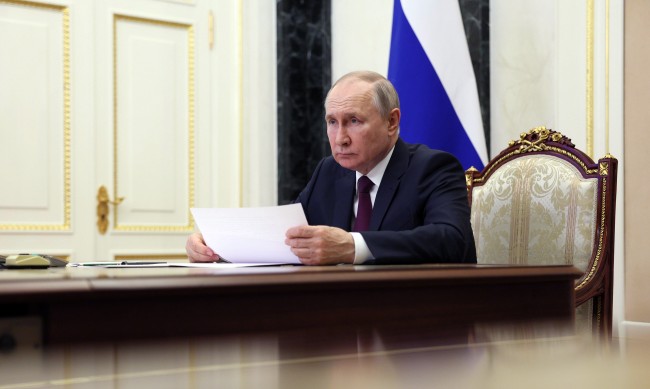 РЮА покани Путин на срещата на БРИКС, въпреки заповедта за арест
