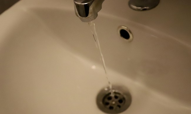 От юли: До 46% скок на цената на водата в Перник и София