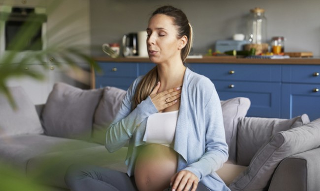На какво се дължи задухът по време на бременност?