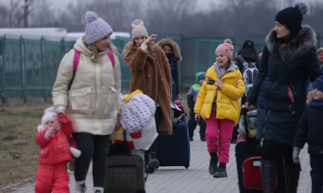 Приютили сме над 285 хил. бежанци от Украйна досега