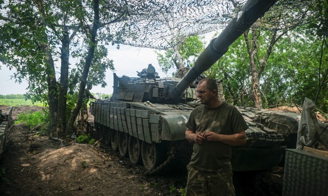 Европа не е в състояние да снабди достатъчно бързо Украйна с оръжие
