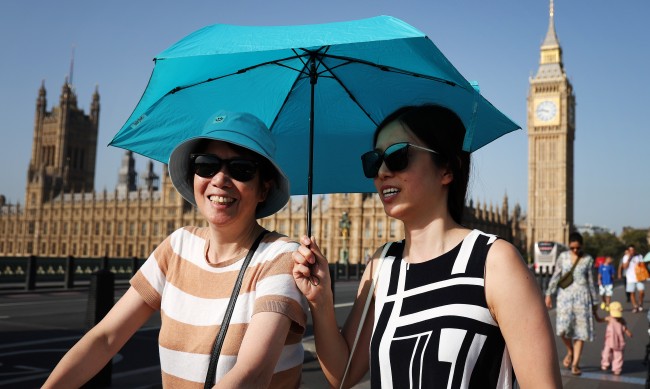 Вчера Великобритания отбеляза най-горещия ден за годината 