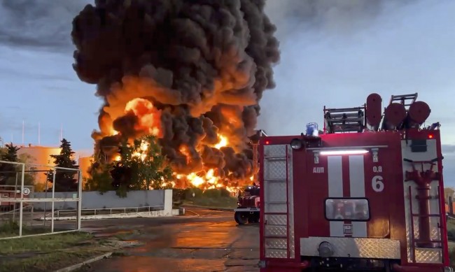 Пожар в корабостроителницата в Севастопол след украинска атака
