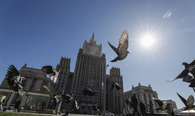 Русия обяви 2 служители на посолството на САЩ за персона нон грата