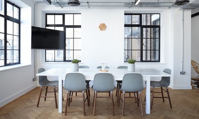 Как добрите офис аксесоари подобряват комфорта?