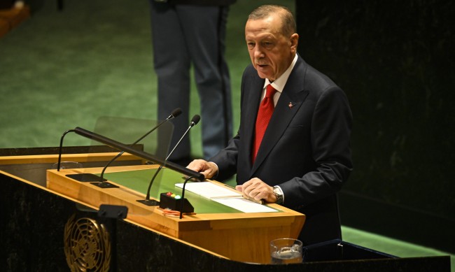 Eрдоган се оплака от "цветове на ЛГБТ" в ООН