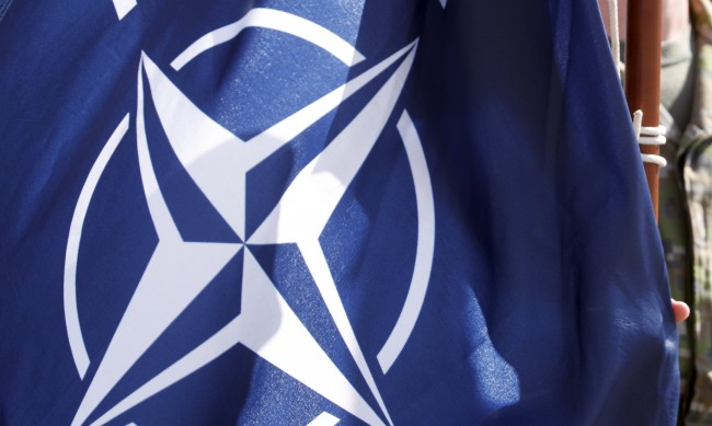 Румъния блокира достъпа на Австрия до НАТО?