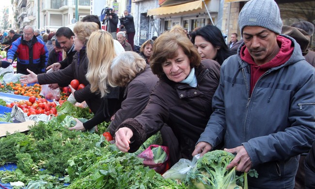 Програма за евтина храна е много популярна в Гърция