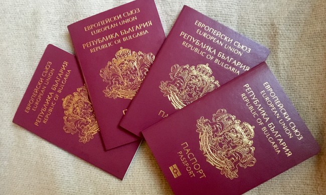 Не пуснаха български туристи в Турция, защото не си носили паспортите 