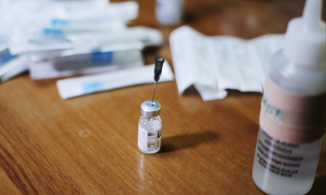 Само за ден: 755 души се ваксинираха с новата ваксина срещу COVID-19