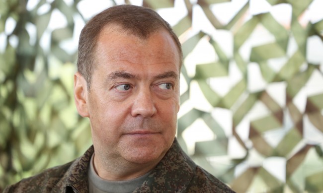 Медведев: Западът тласка Русия към Трета световна война