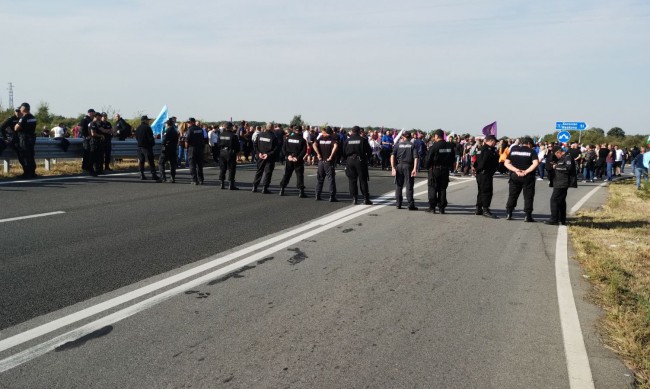 Протестът: И днес блокада на АМ "Тракия" и "Хаинбоаз"
