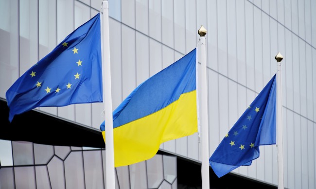 ЕС обявява през декември старт на преговорите за приемане на Украйна?