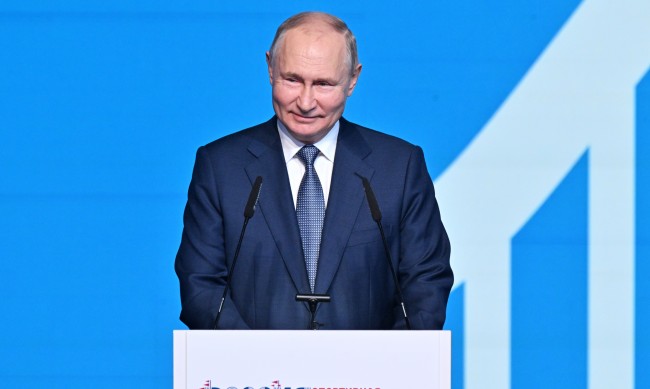 Путин скочи отговори на МОК: Ползвате Игрите за идеология