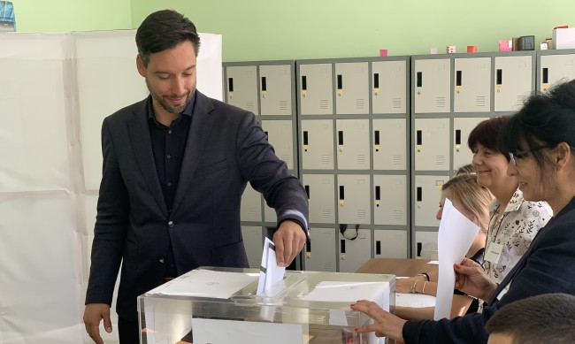 Бонев: Отмяната на машинното гласуване е активно мероприятие