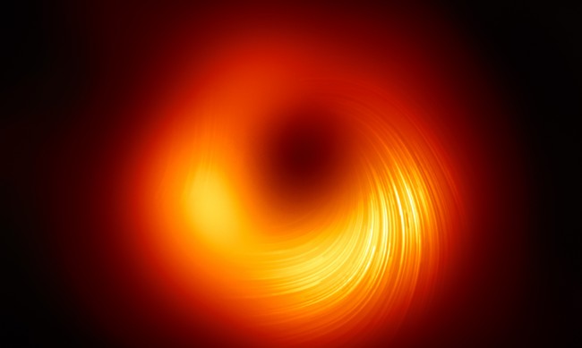 Астрономи откриха най-старата черна дупка