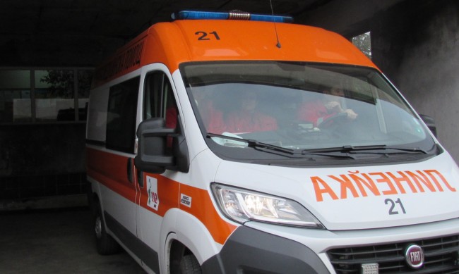 Четирима са ранени след верижната катастрофа на АМ "Тракия"