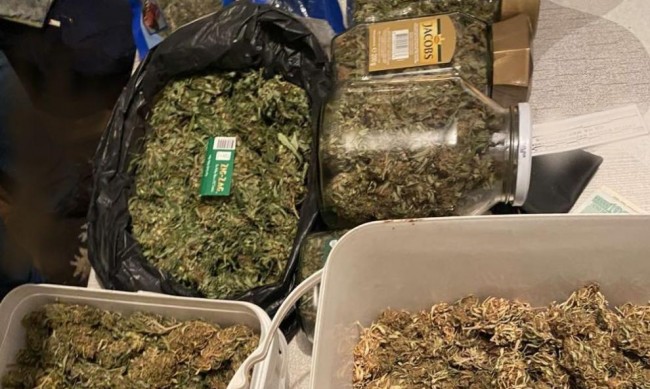 Хванаха дрогирана шофьорка, в дома й откриха 3 кг марихуана