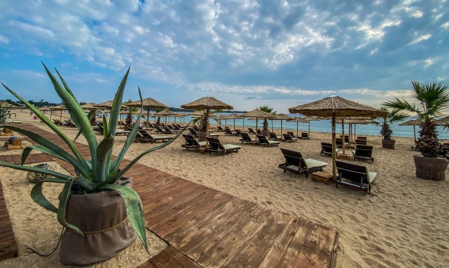 Къмпинг Градина предлага плажове и ресторанти под наем