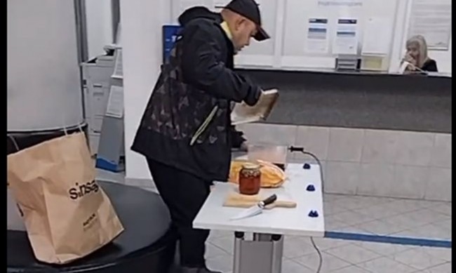 Изнервен мъж си прави сандвичи в Енергото на Силистра, 24 часа е без ток 