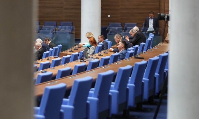 Депутатите избират за първи път подуправителя на НЗОК