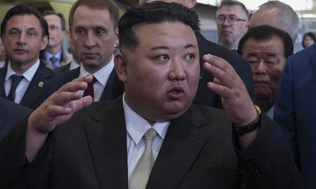 САЩ се заканиха да свалят сателита на Северна Корея, КНДР отвърна на удара 