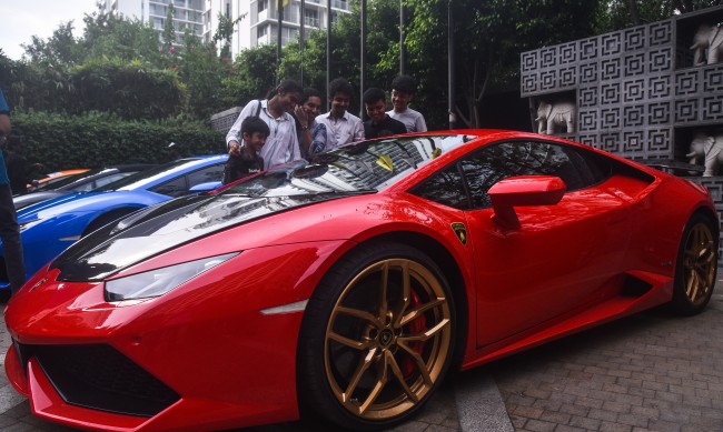 Челен опит: Lamborghini намалява работното време и вдига заплатите на служителите си