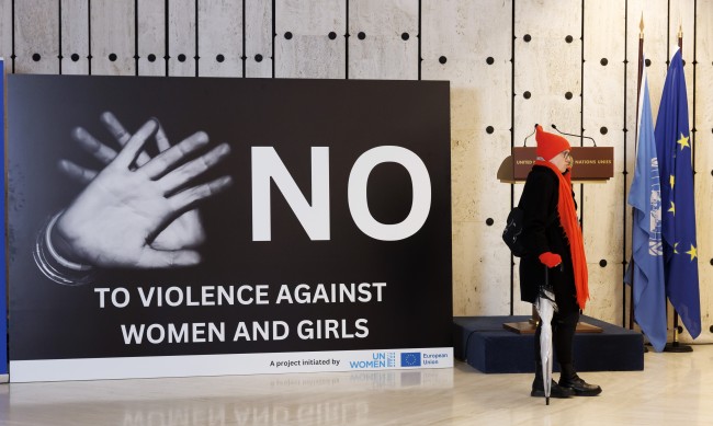 За 85% от сърбите насилието над жени е личен проблем