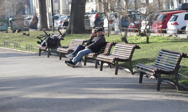 Днес се затопля още, слънчево, до 13 градуса