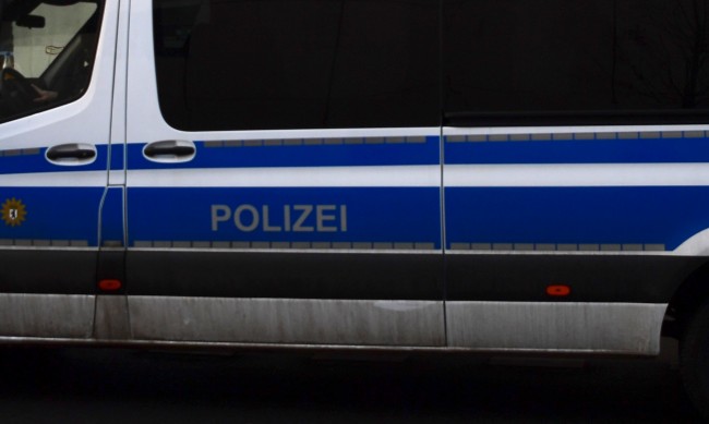 Човек загина при пожар в център за бежанци в Германия