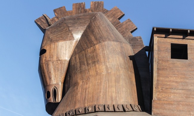 Мит ли е: Каква е истината за Троянския кон?
