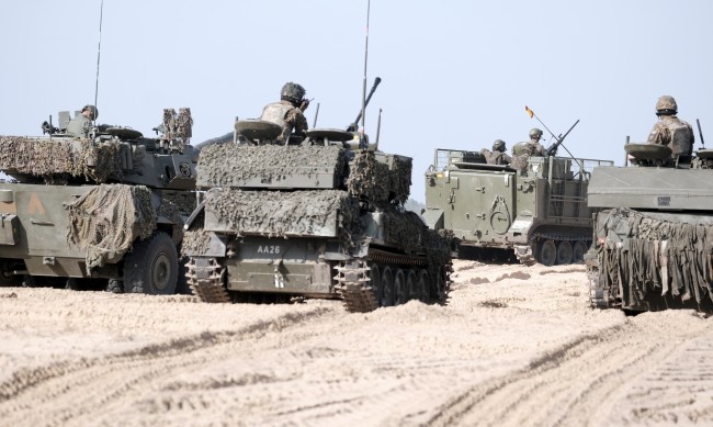 Войски на НАТО пресичат река Висла в рамките на голямо военно учение