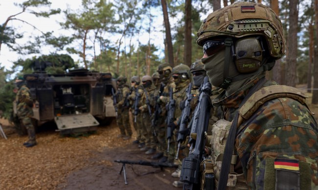 Германия има нужда от войници: Ще върнат ли казармата?